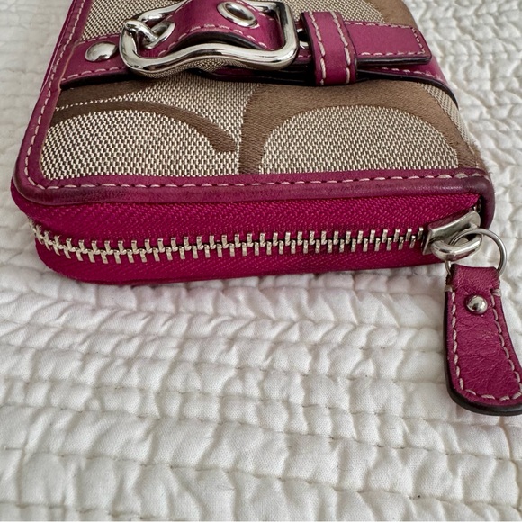 Coach Soho Signature Jacquard Zip-Around Wallet – Y2K Era